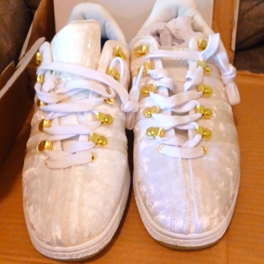 K-Swiss mens shoes.